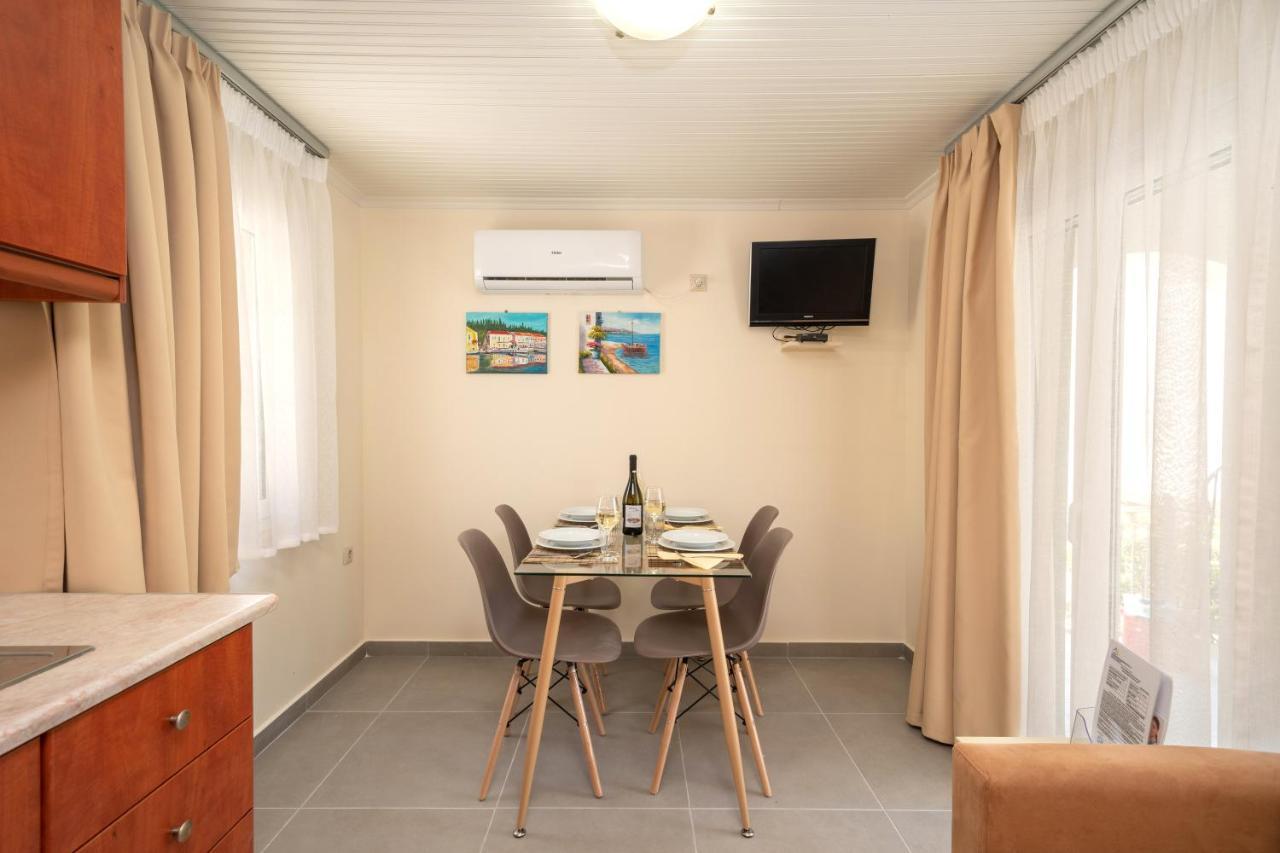 Makis Village-Apartments Agia Efimia 외부 사진