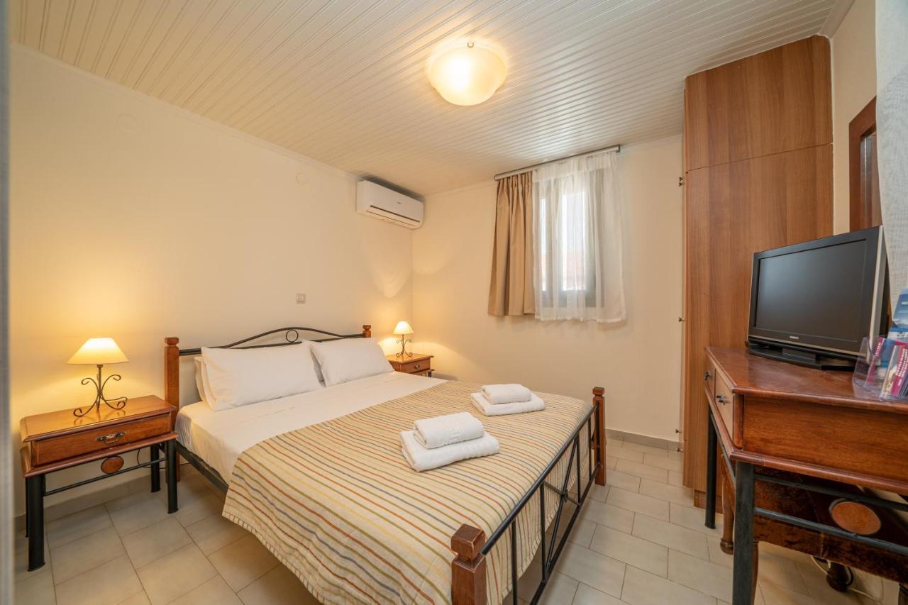 Makis Village-Apartments Agia Efimia 외부 사진